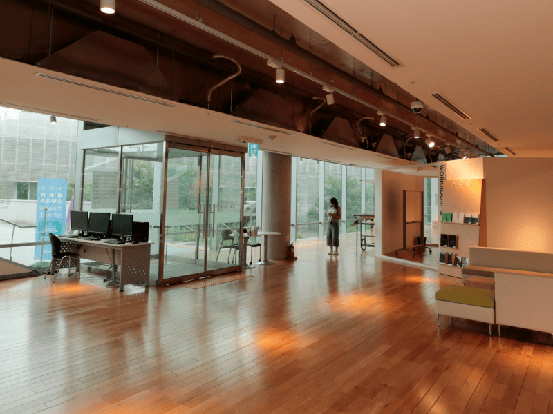 Learn more about the vinyl installation service provided by Floorz Carpet Outlet in Denver, CO today